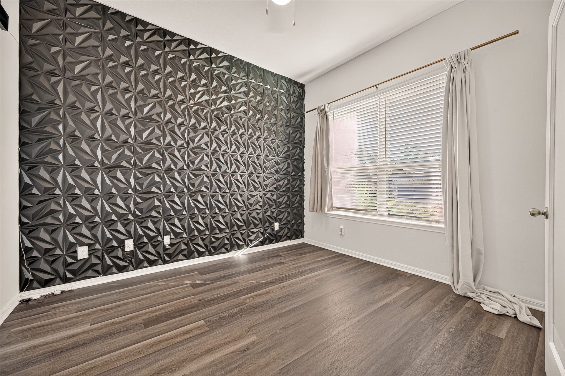 326 Westlake Terrace Drive, Conroe, TX 77304 326 Westlake Terrace Drive, Conroe, TX 77304