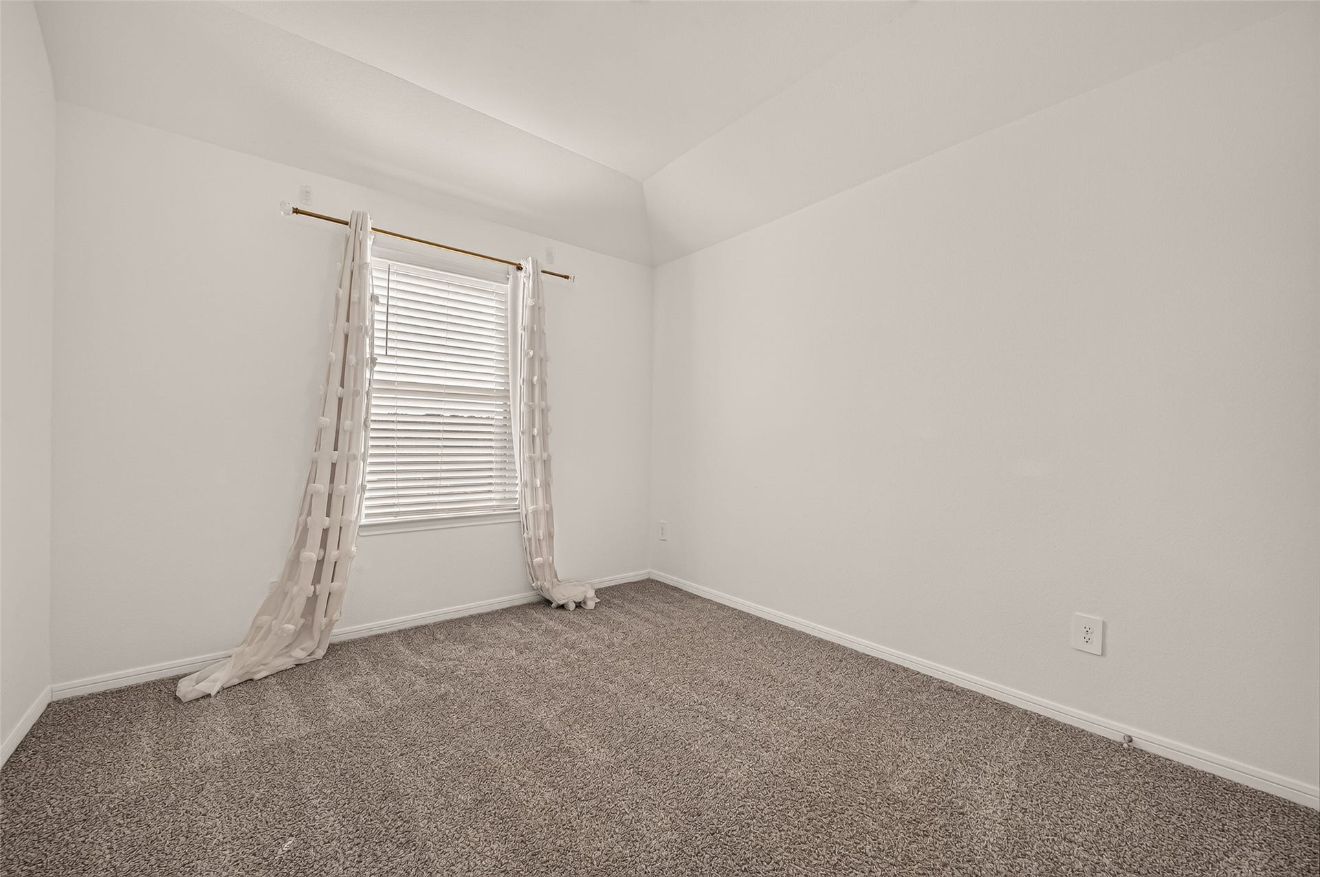 326 Westlake Terrace Drive, Conroe, TX 77304 326 Westlake Terrace Drive, Conroe, TX 77304