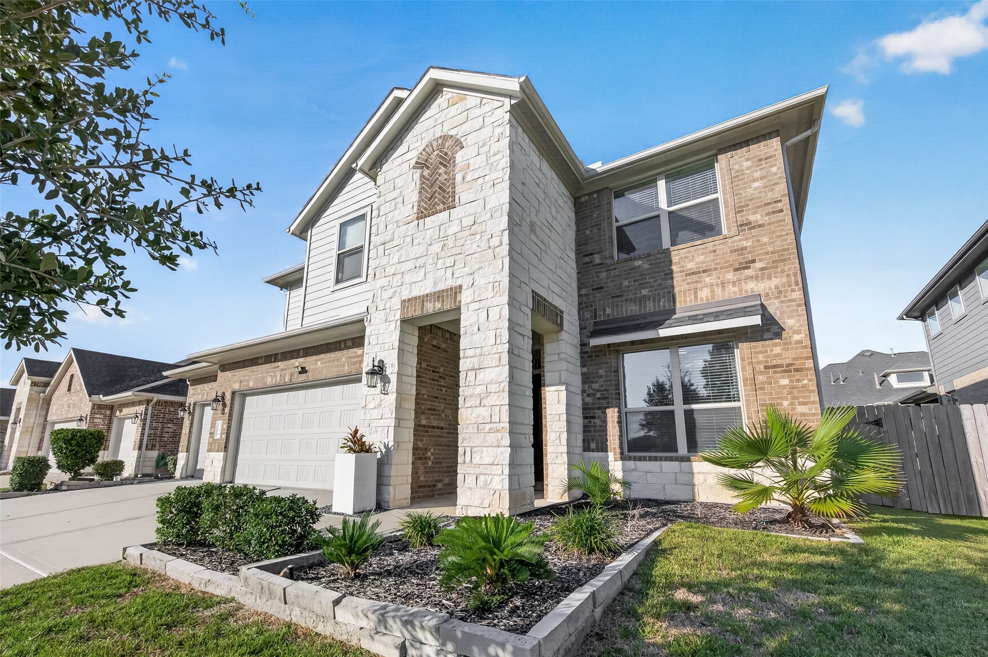 326 Westlake Terrace Drive, Conroe, TX 77304 326 Westlake Terrace Drive, Conroe, TX 77304