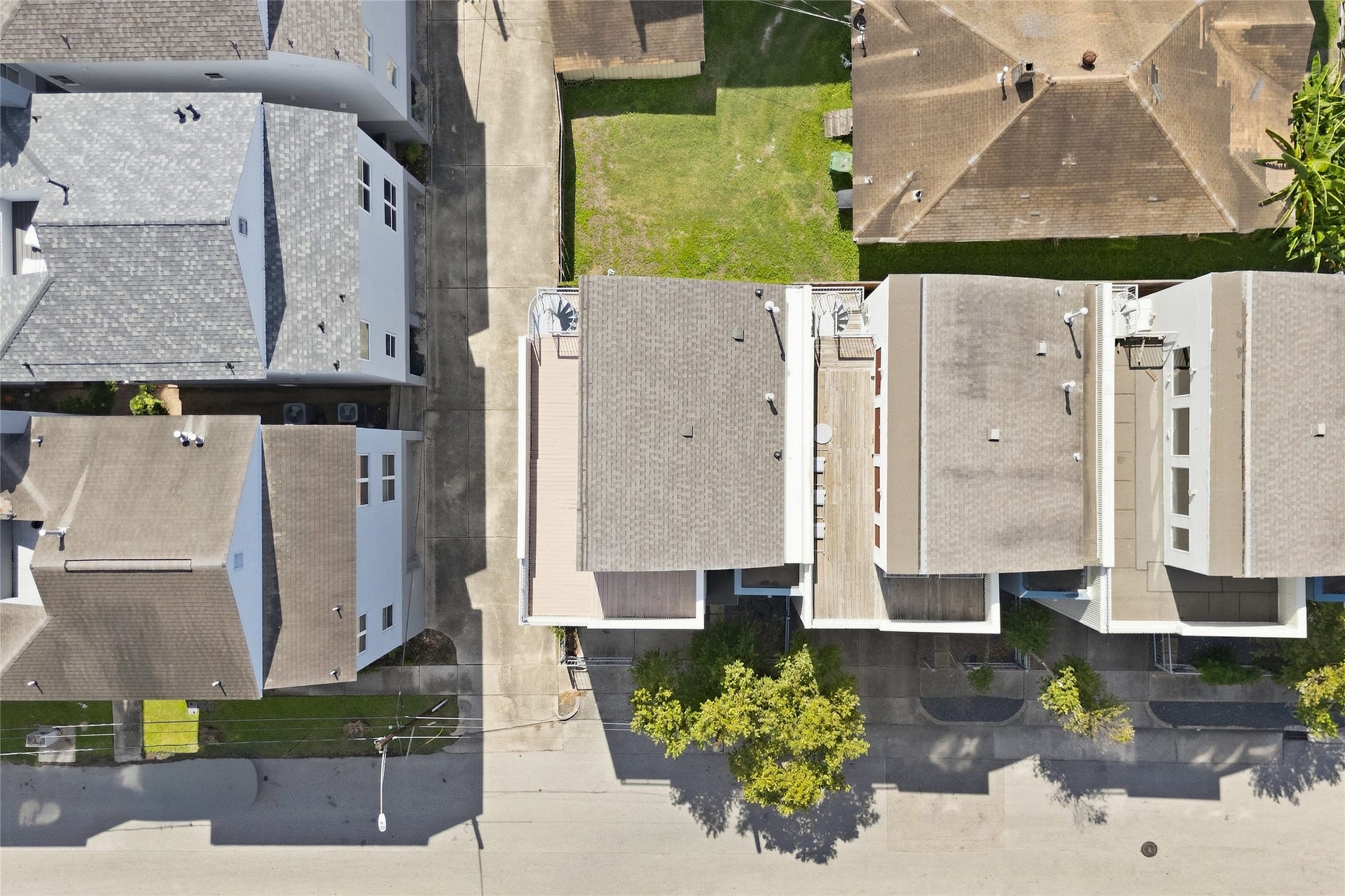 1803 Oneil Street, #C, Houston, TX 77019 Overhead view of the townhome and its tree-lined street.