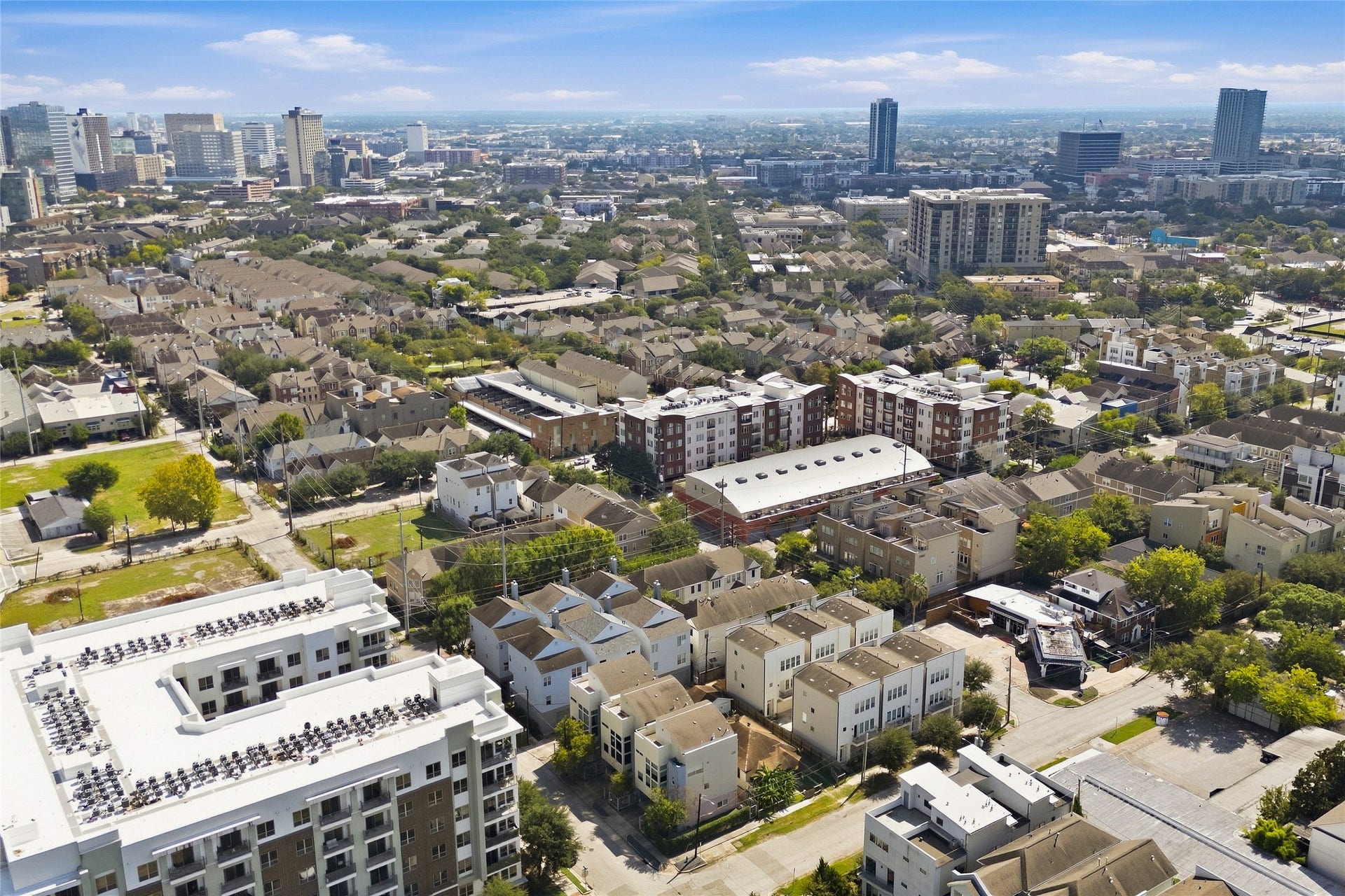 1803 Oneil Street, #C, Houston, TX 77019 Tucked into a vibrant, walkable neighborhood near coffee shops & retail.
