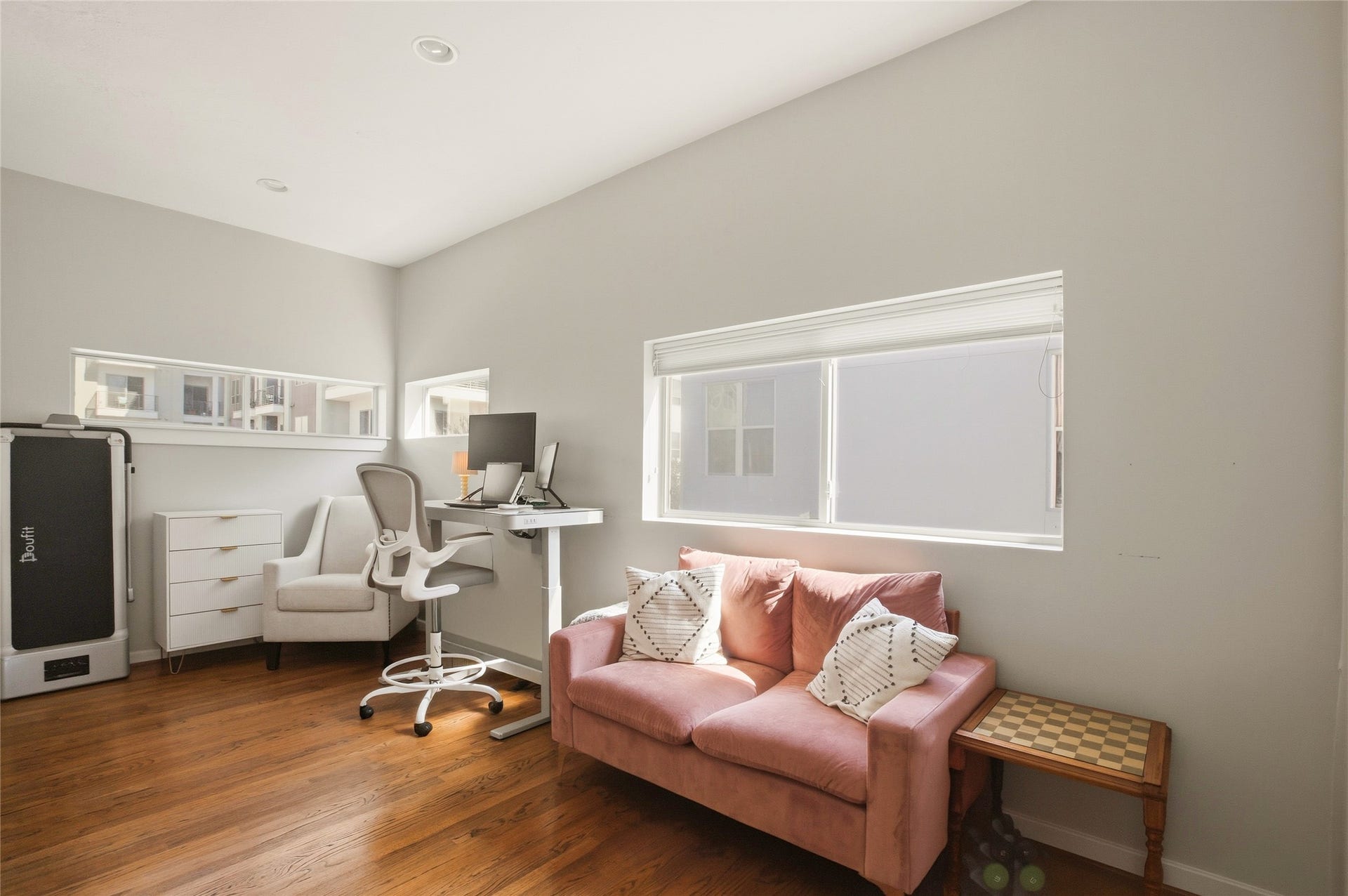 1803 Oneil Street, #C, Houston, TX 77019 Versatile flex room, ideal for a home office, gym or reading nook.