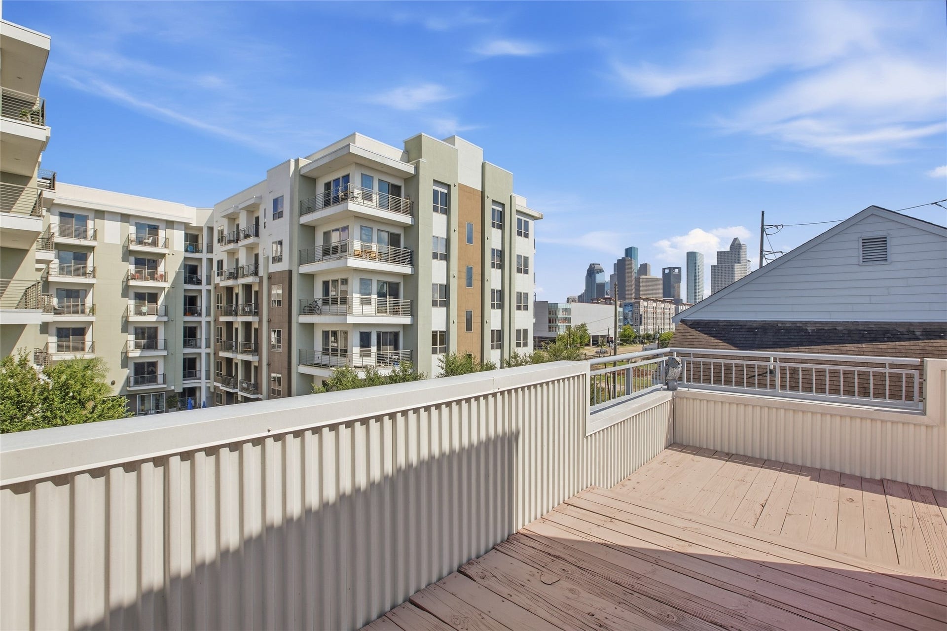 1803 Oneil Street, #C, Houston, TX 77019 Rooftop views of the Downtown Houston skyline, just minutes away.