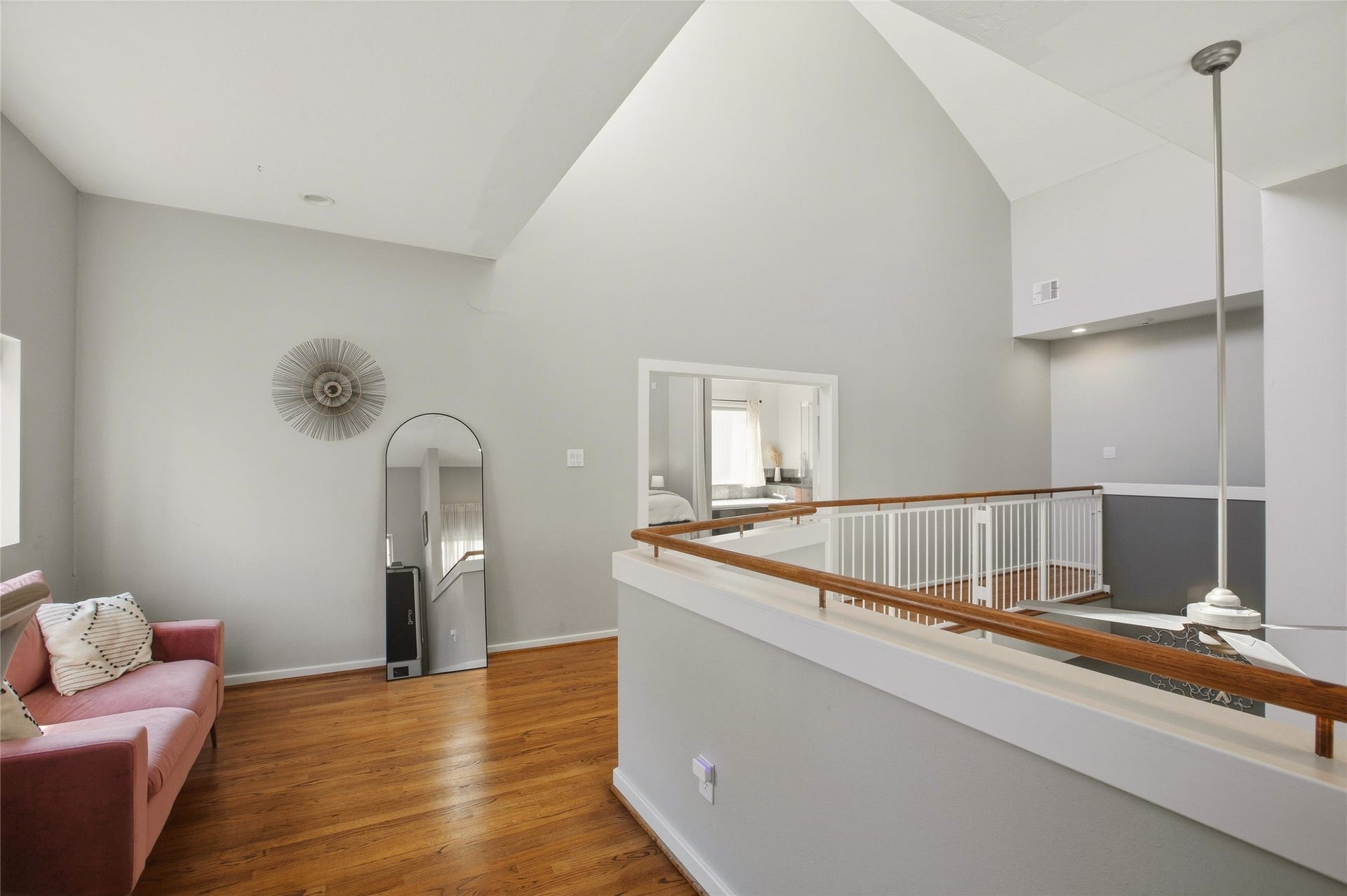 1803 Oneil Street, #C, Houston, TX 77019 Upstairs lounge with vaulted ceilings, open to the levels below.