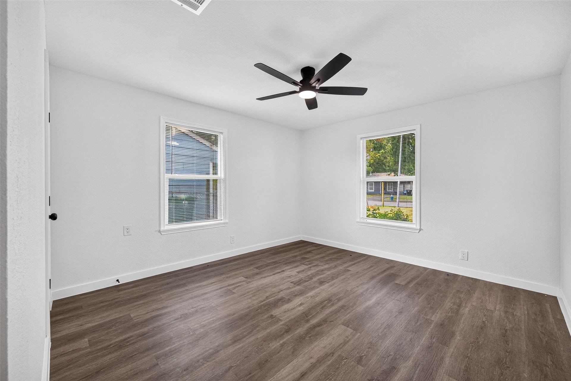 2909 Tarpey Avenue, Texas City, TX 77590 Bed 2 representation