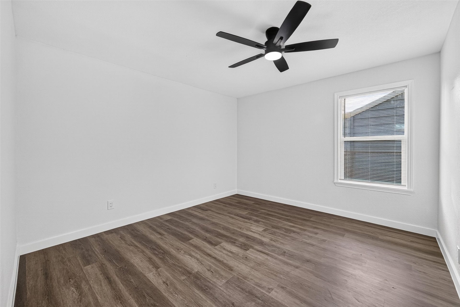 2909 Tarpey Avenue, Texas City, TX 77590 Bed 3 representation