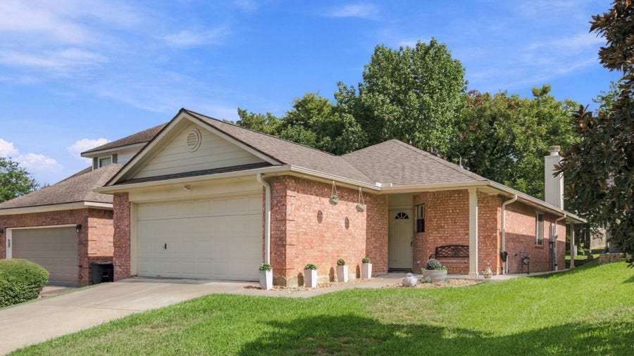 Property photo for 117 Harbour Town Circle, Montgomery, TX