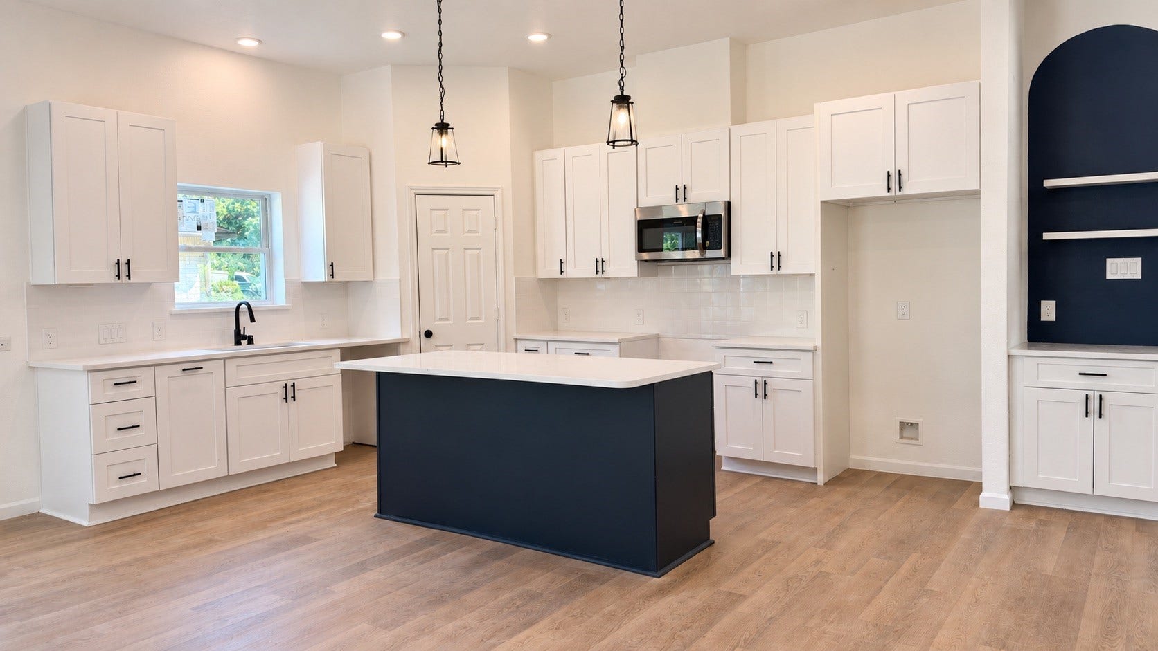 8715 Victoria Forest Drive, Houston, TX 77088 Spacious formal dining room featuring a