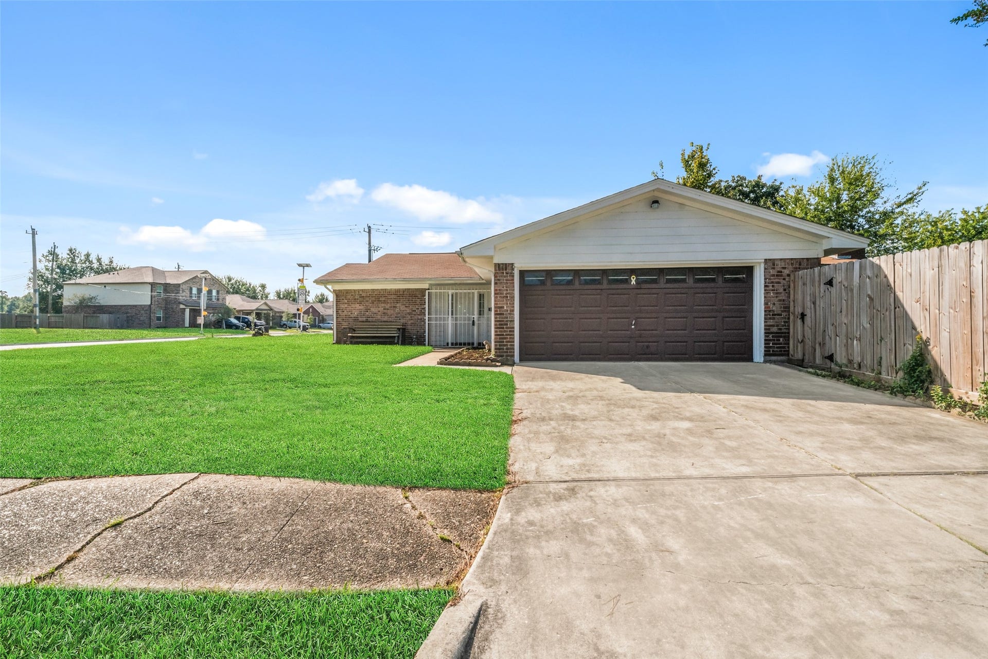 7835 Royalwood Drive, Houston, TX 77049 7835 Royalwood Drive, Houston, TX 77049