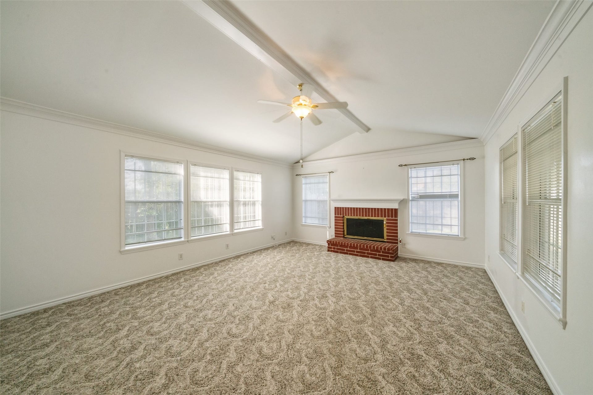 7835 Royalwood Drive, Houston, TX 77049 7835 Royalwood Drive, Houston, TX 77049