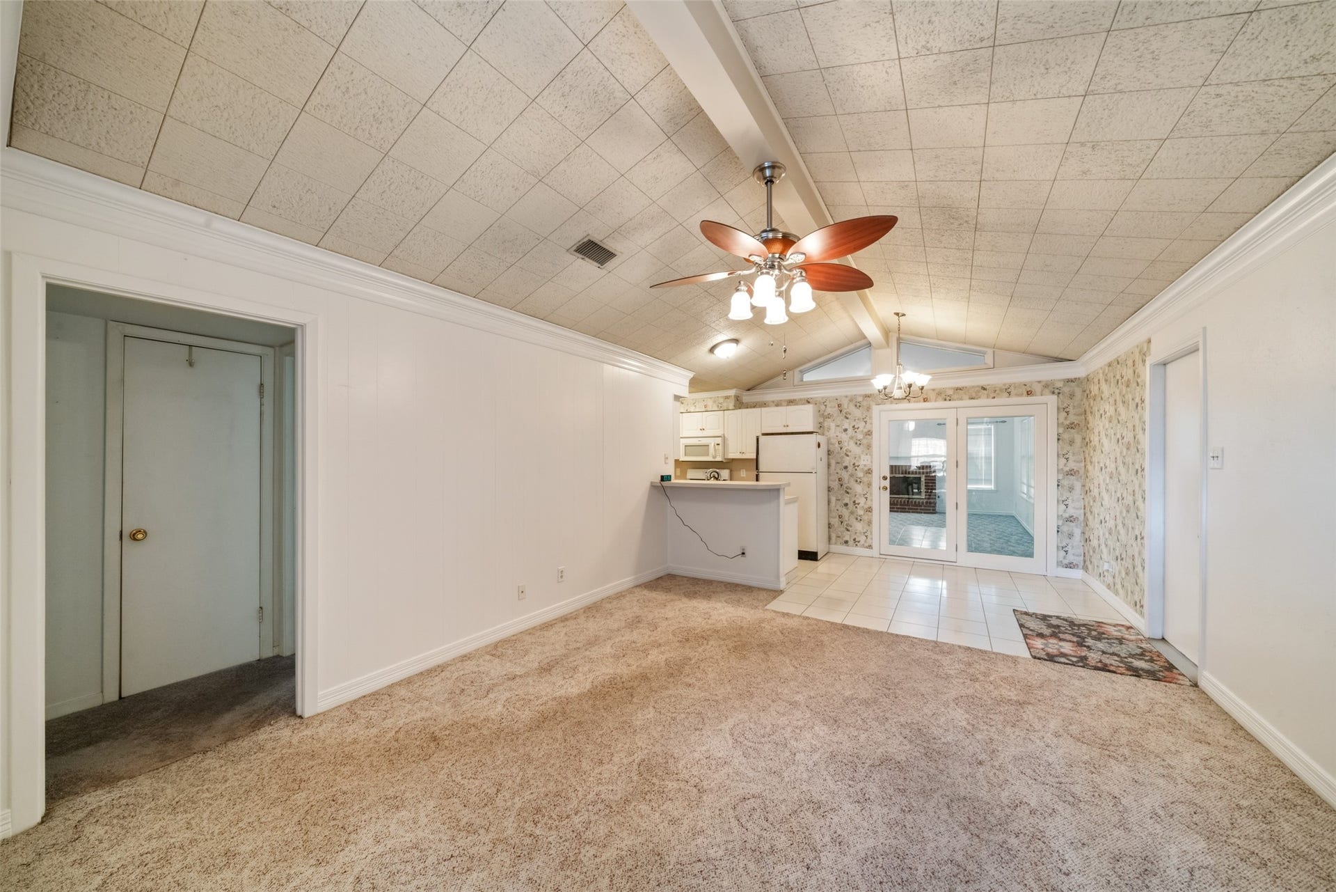 7835 Royalwood Drive, Houston, TX 77049 7835 Royalwood Drive, Houston, TX 77049