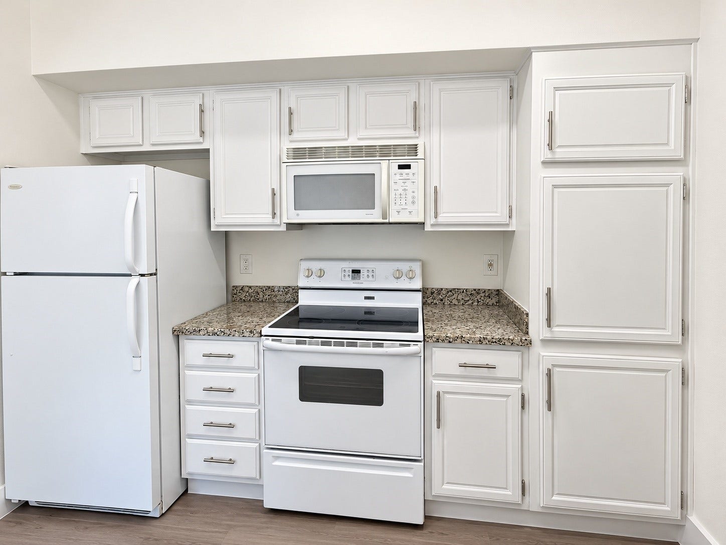 2025 Augusta Drive, #207, Houston, TX 77057 Kitchen with granite counters
