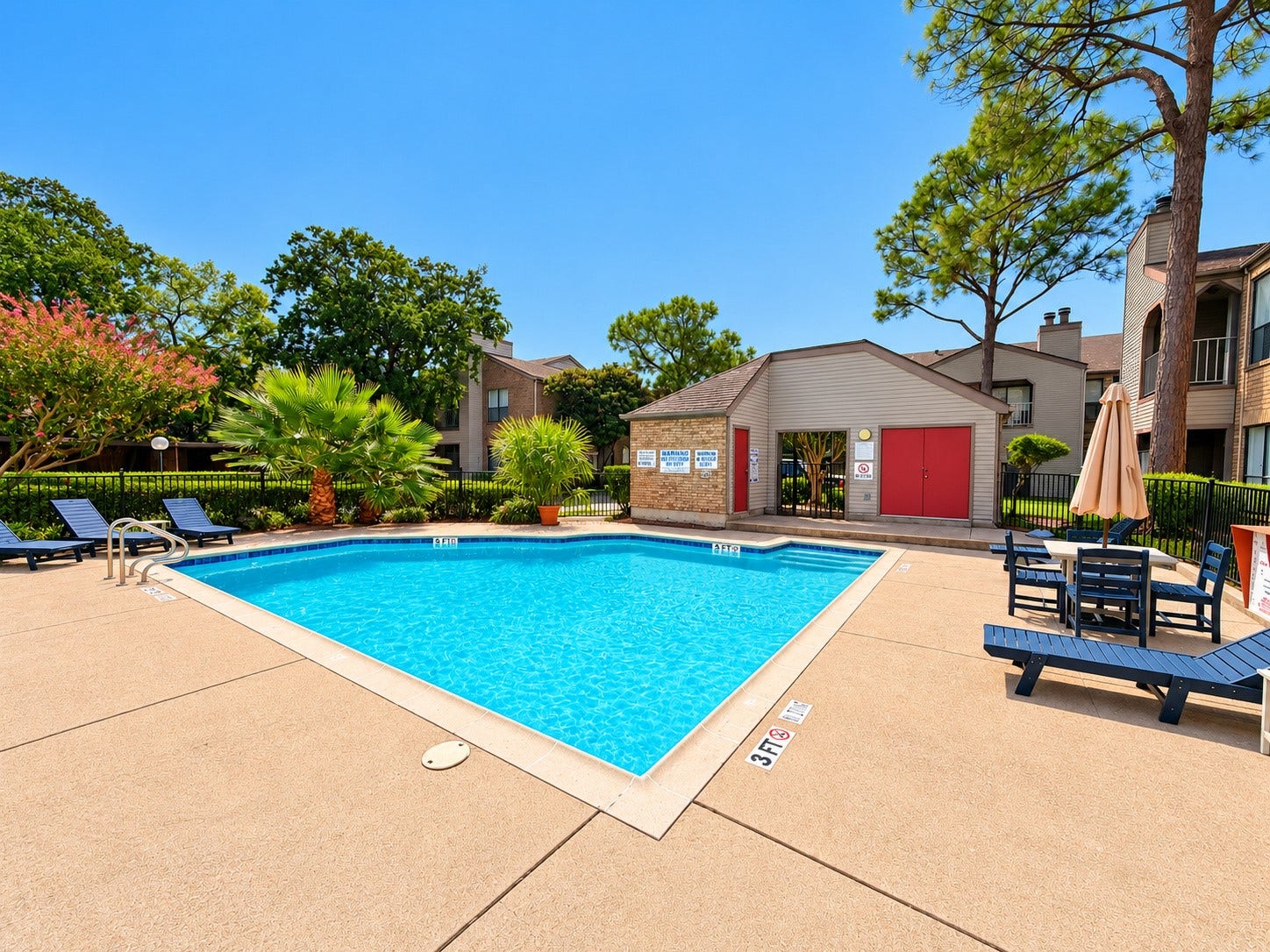 2025 Augusta Drive, #207, Houston, TX 77057 Community Pool Area