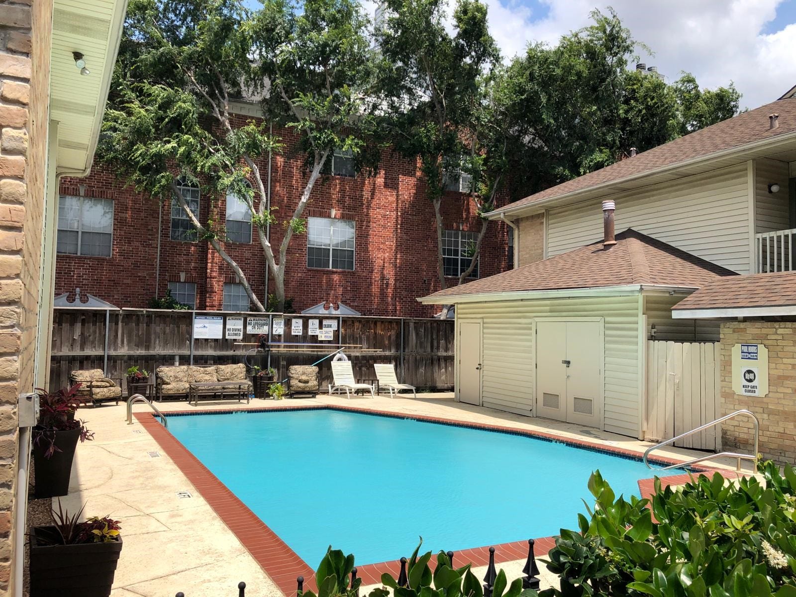 2300 Augusta Drive, #32, Houston, TX 77057 2300 Augusta Drive, #32, Houston, TX 77057