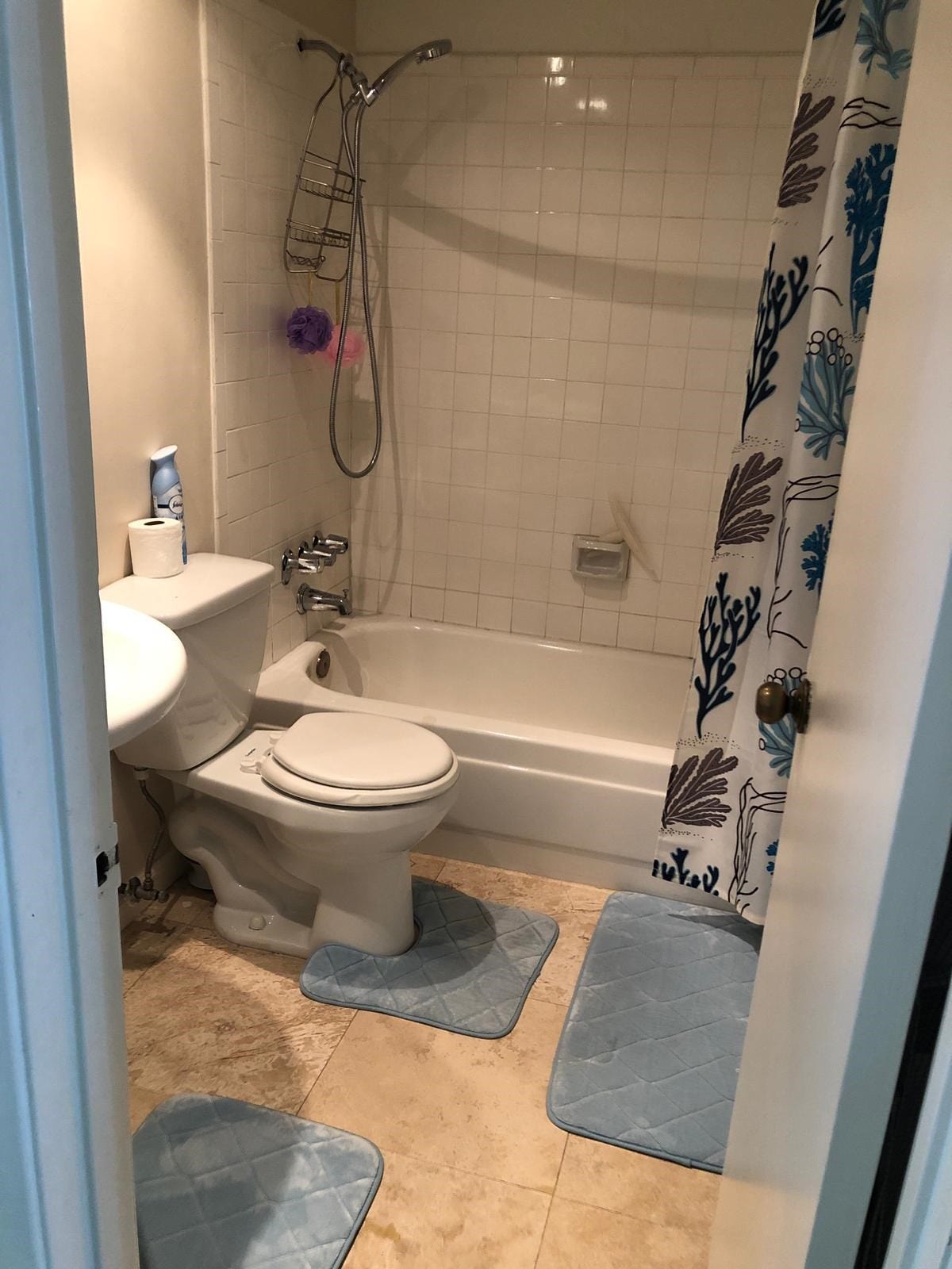 2300 Augusta Drive, #32, Houston, TX 77057 2300 Augusta Drive, #32, Houston, TX 77057