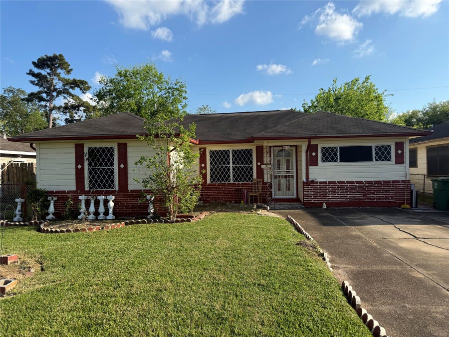 Property photo for 8622 Othello Street, Houston, TX