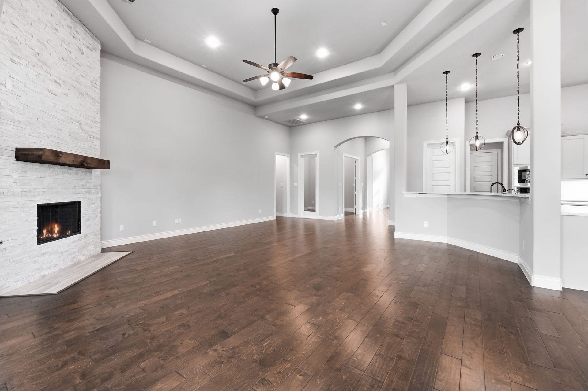 15223 Prairie Dog Town Lane, Cypress, TX 77433 Non-staged living room