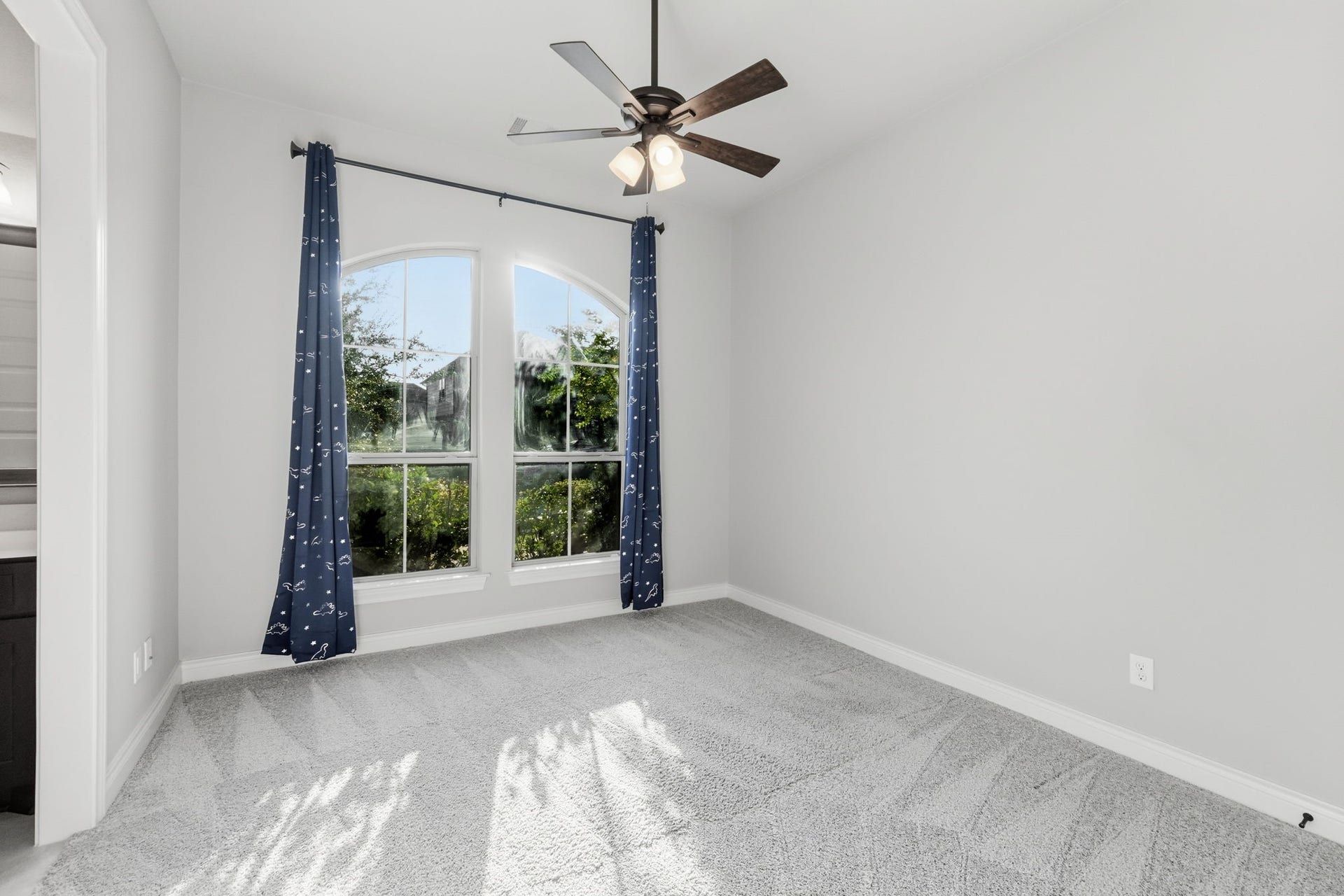 15223 Prairie Dog Town Lane, Cypress, TX 77433 Non-staged secondary bedroom
