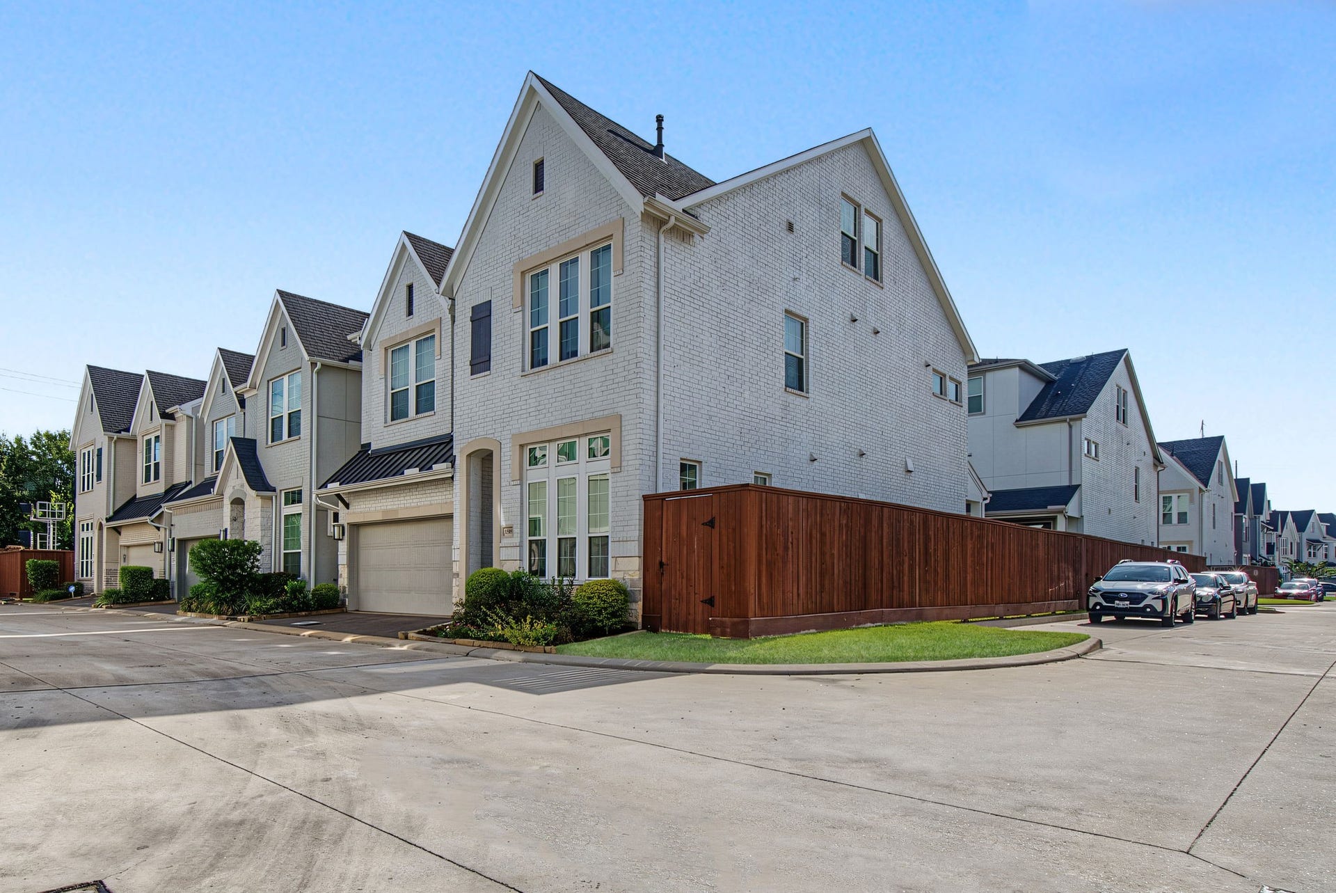 3509 Kensington Gardens Lane, Houston, TX 77055 3509 Kensington Gardens Lane, Houston, TX 77055