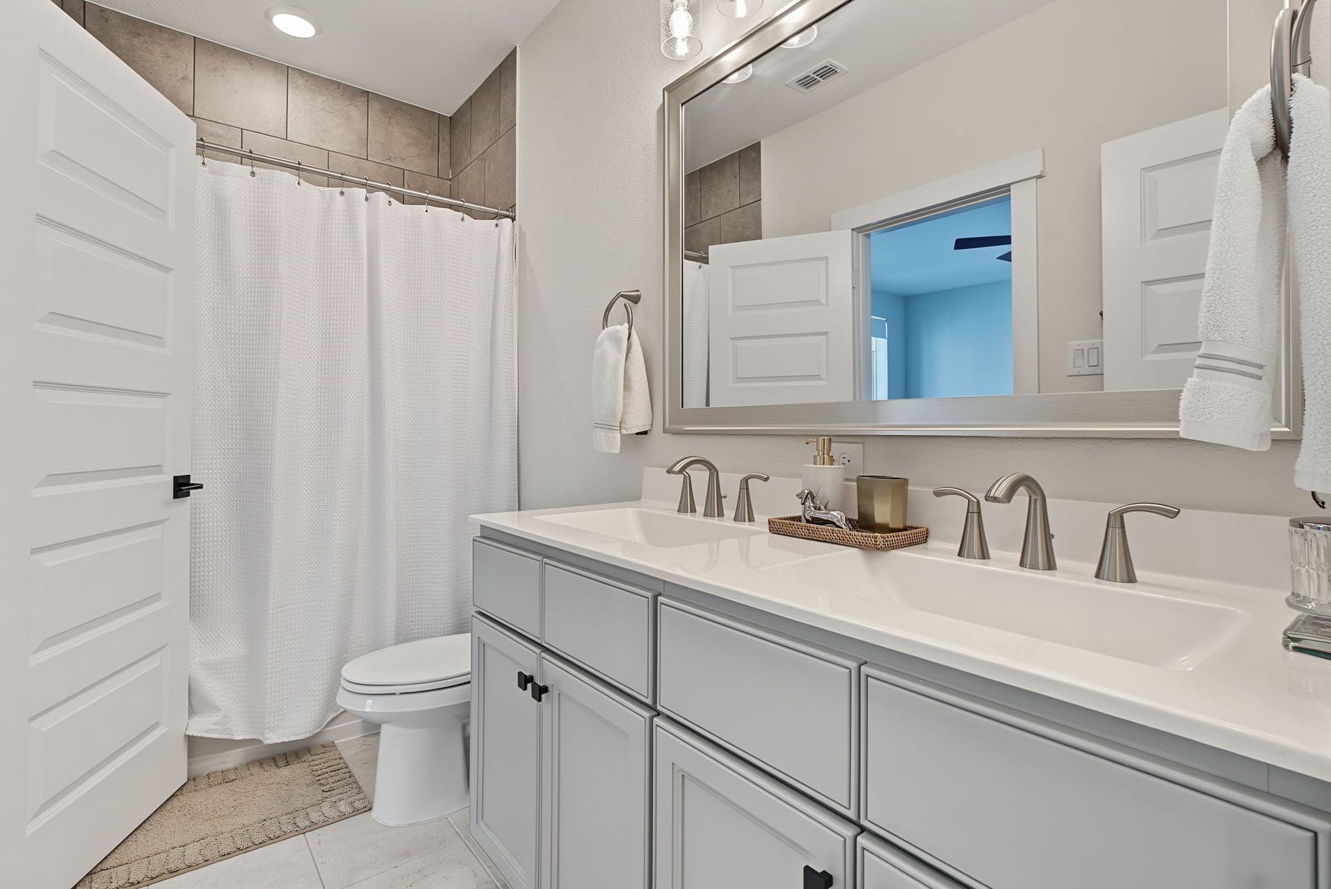 3509 Kensington Gardens Lane, Houston, TX 77055 3509 Kensington Gardens Lane, Houston, TX 77055