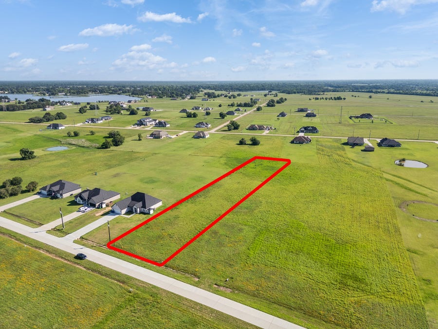 Property photo for 602 Longhorn Trail, Angleton, TX