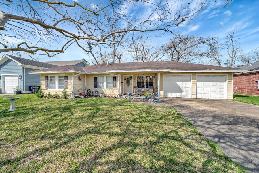 Property photo for 2224 Pearland Avenue, Pearland, TX