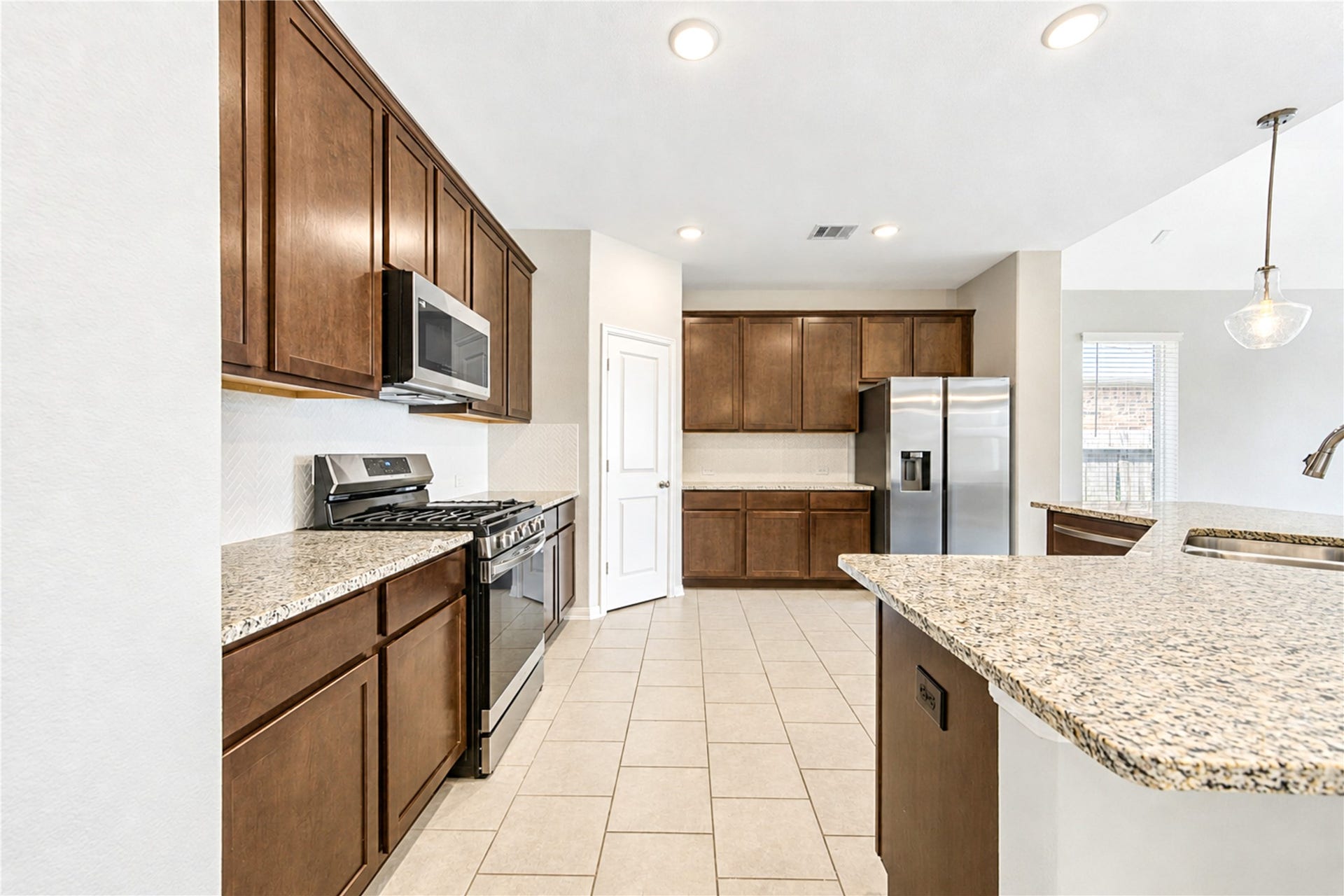 4430 Painted Bunting Lane, Baytown, TX 77521 4430 Painted Bunting Lane, Baytown, TX 77521