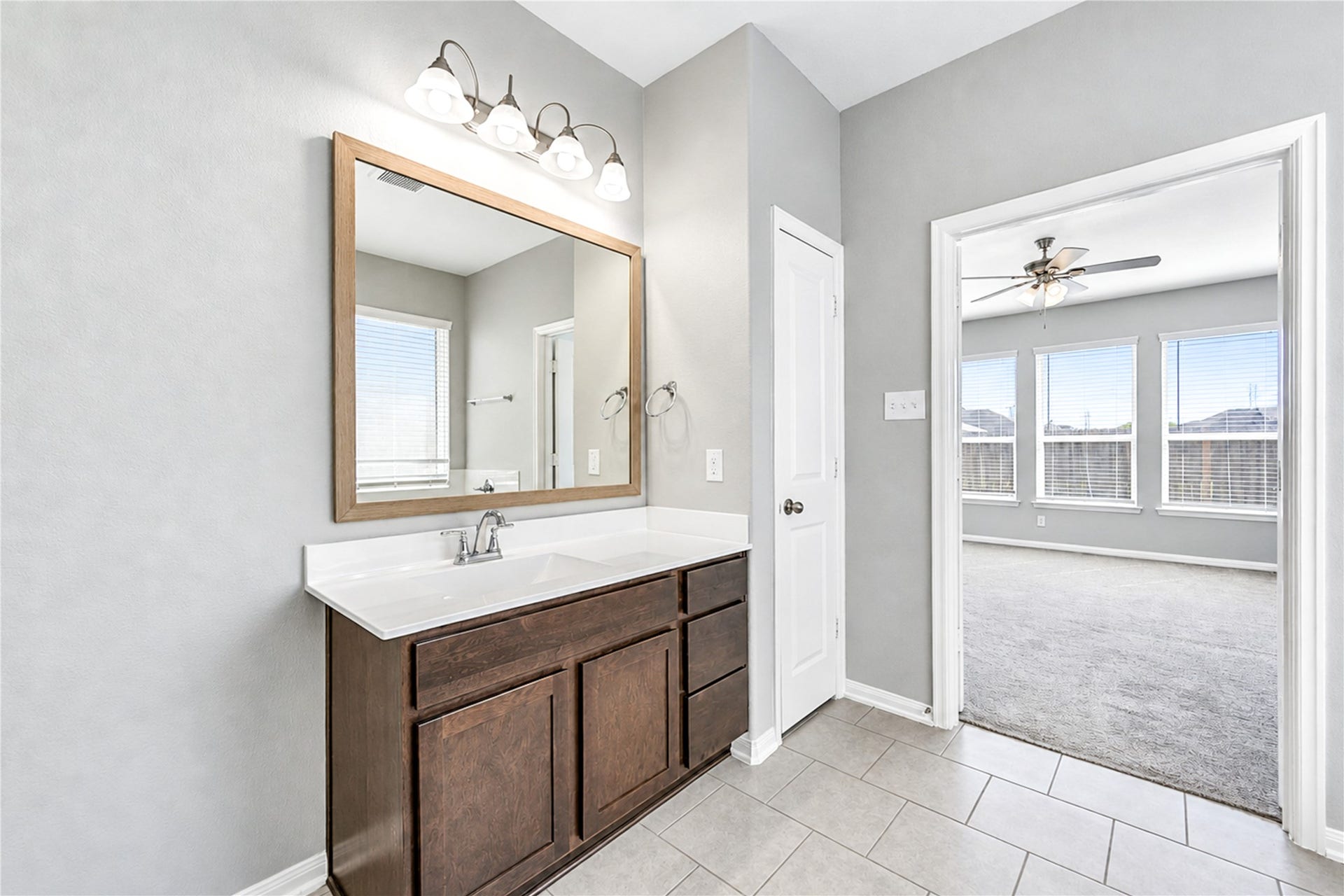 4430 Painted Bunting Lane, Baytown, TX 77521 Master Bathroom