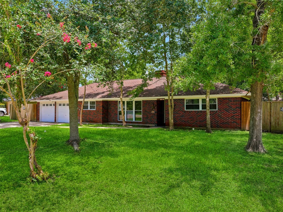 Property photo for 2921 Oak Drive, Dickinson, TX