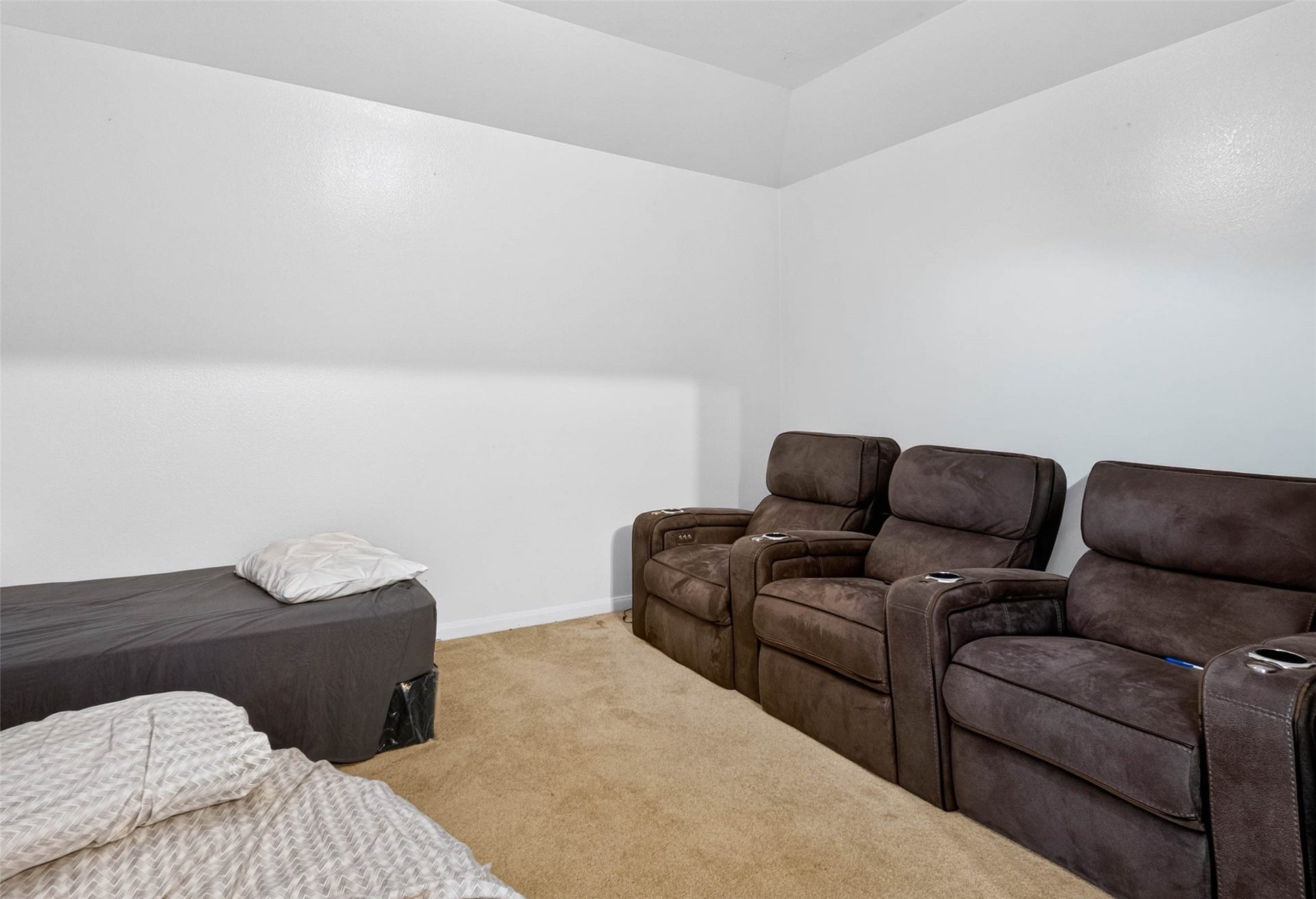 4819 Sabero Lane, League City, TX 77573