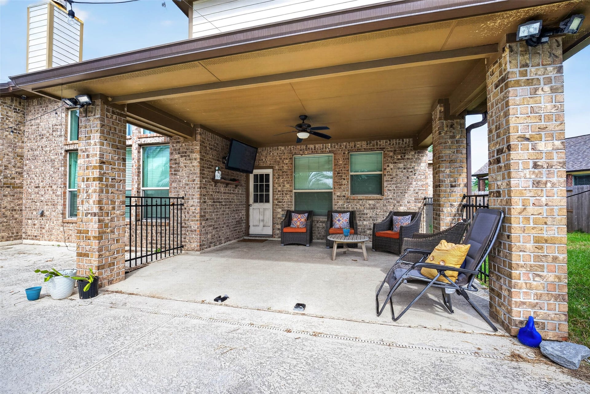4819 Sabero Lane, League City, TX 77573