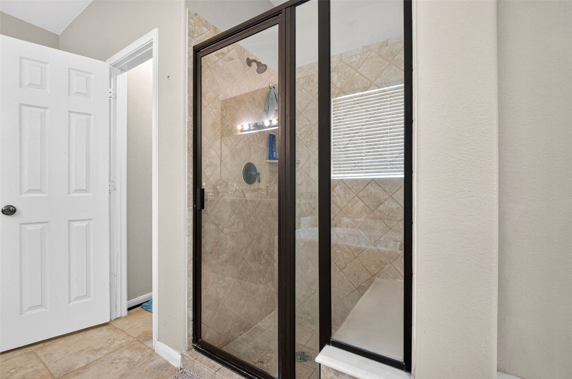 4819 Sabero Lane, League City, TX 77573