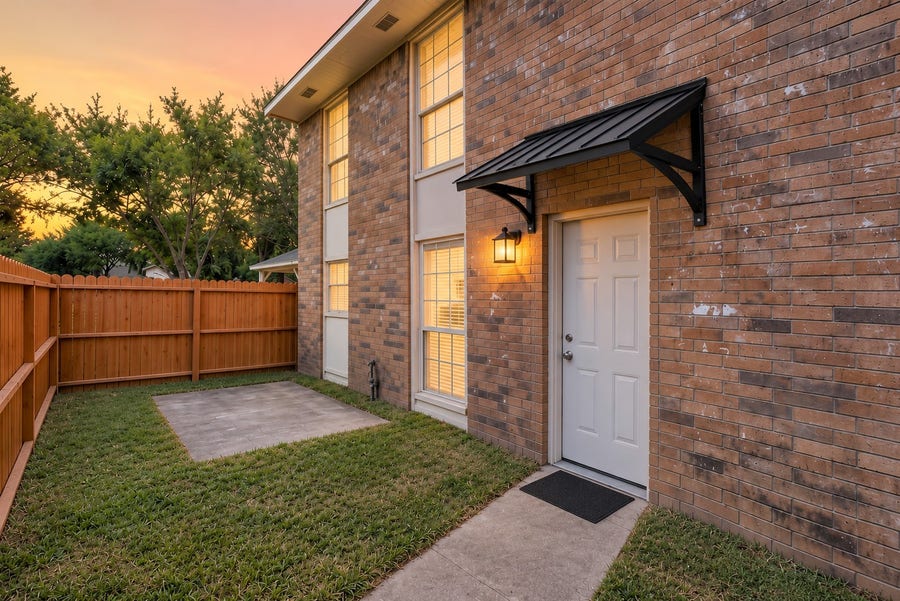 Property photo for 1922 Avenue B, Katy, TX
