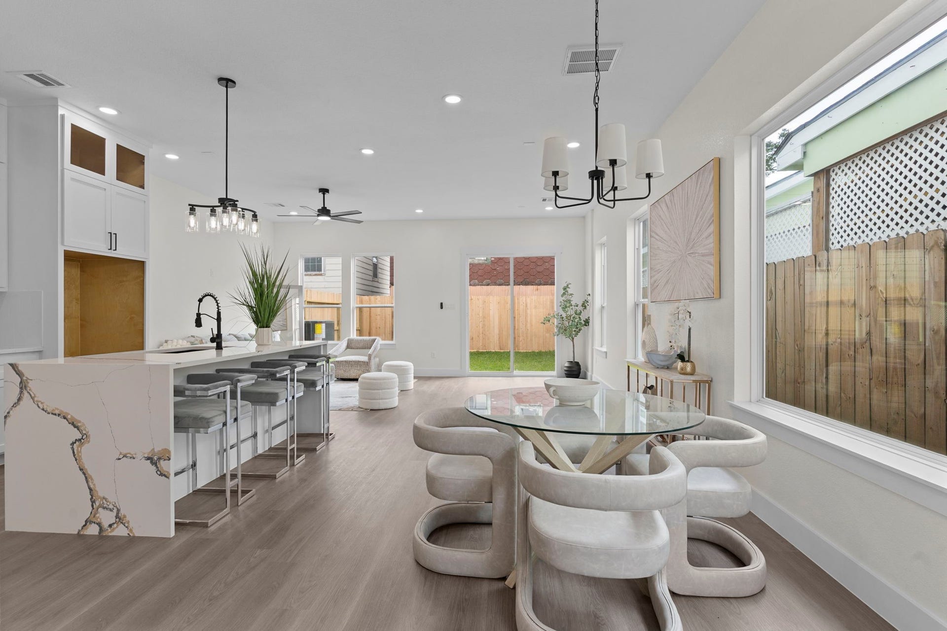 6818 Avenue F Unit B, Houston, TX 77011