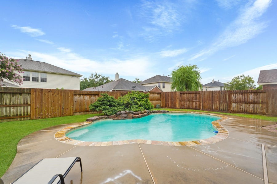 Property photo for 21535 Elm Hurst Lane, Katy, TX
