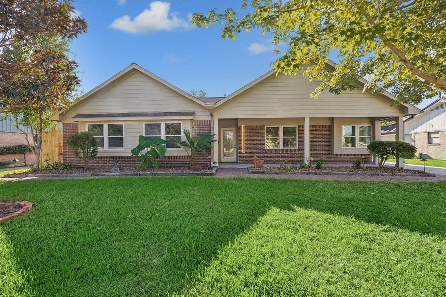 Property photo for 1802 San Sebastian Lane, Houston, TX