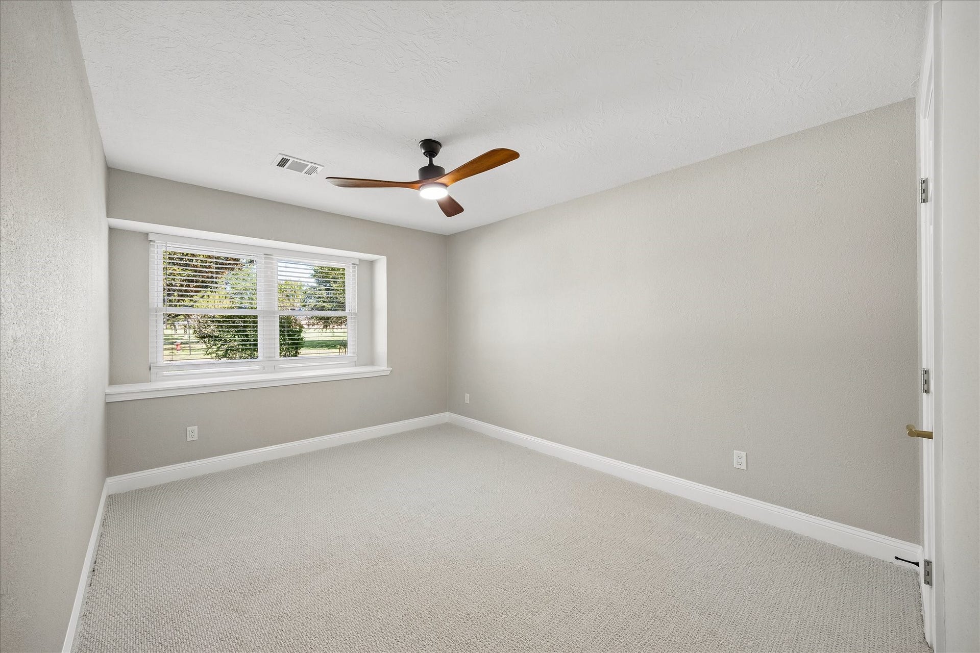 1802 San Sebastian Lane, Houston, TX 77058 1802 San Sebastian Lane, Houston, TX 77058