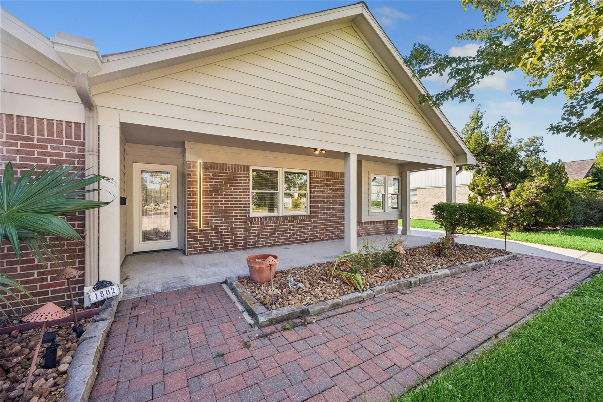 1802 San Sebastian Lane, Houston, TX 77058 1802 San Sebastian Lane, Houston, TX 77058