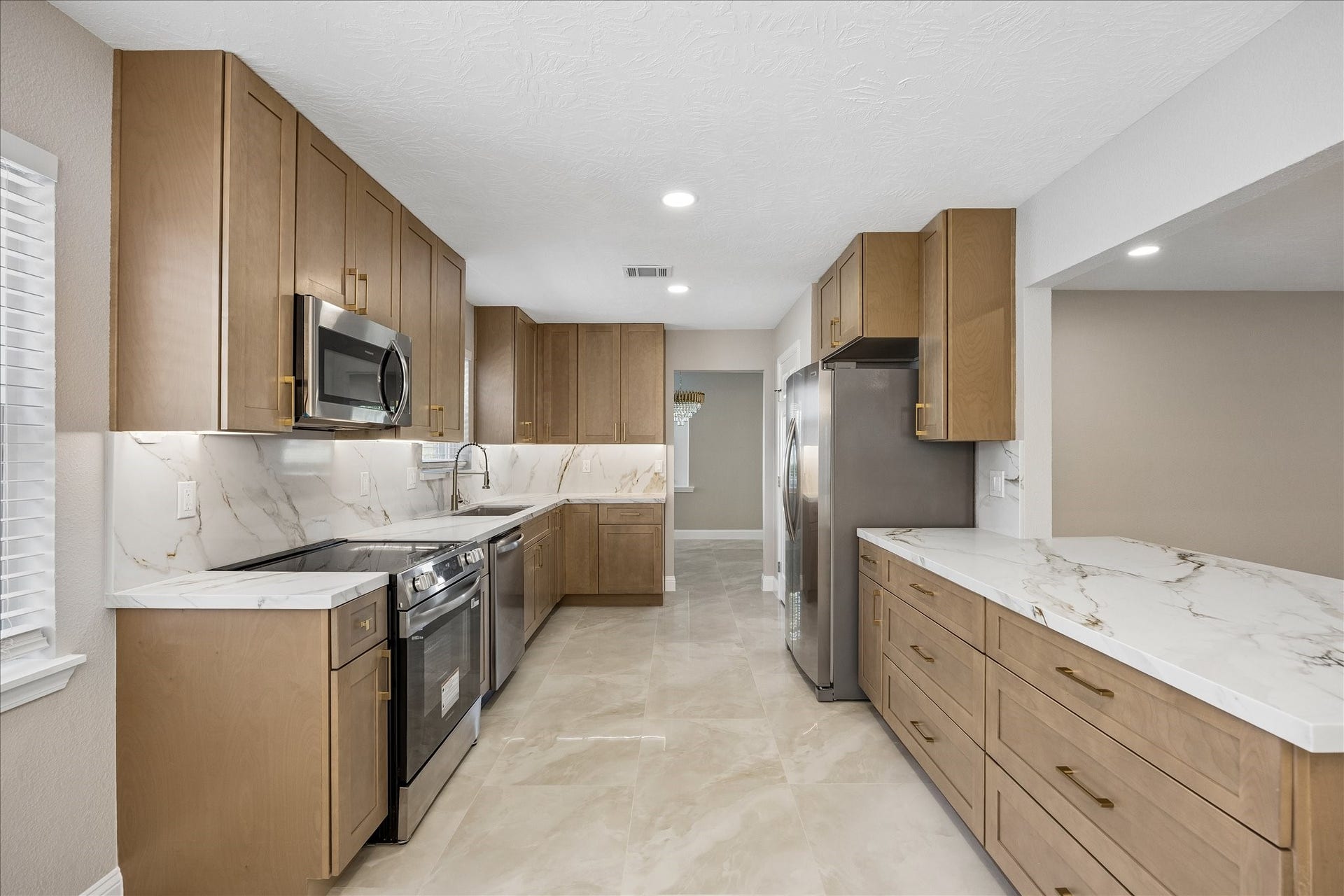 1802 San Sebastian Lane, Houston, TX 77058 1802 San Sebastian Lane, Houston, TX 77058