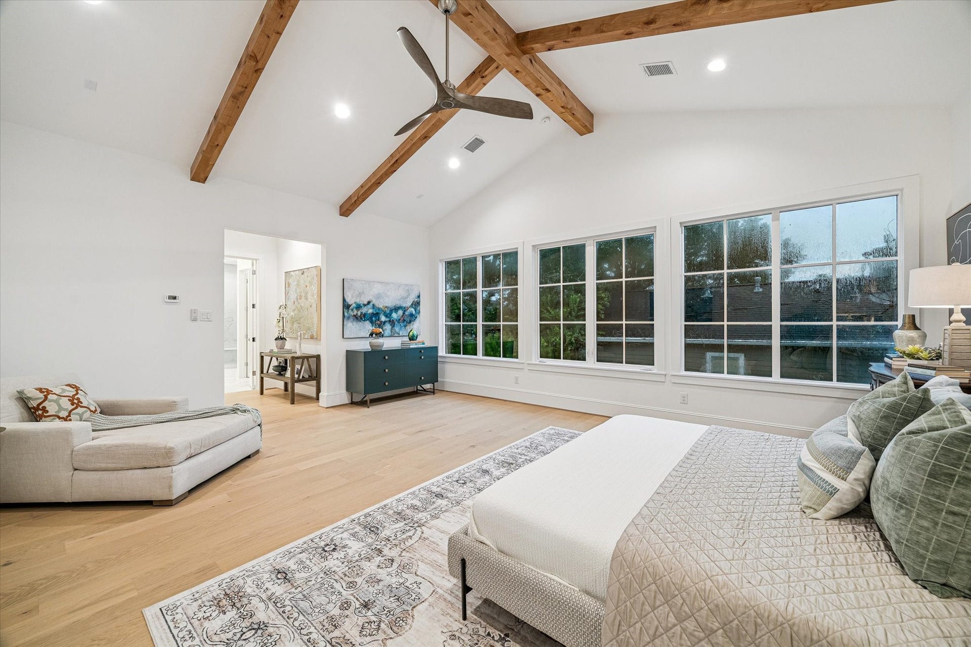 2514 Southgate Boulevard, Houston, TX 77030 Primary Bedroom