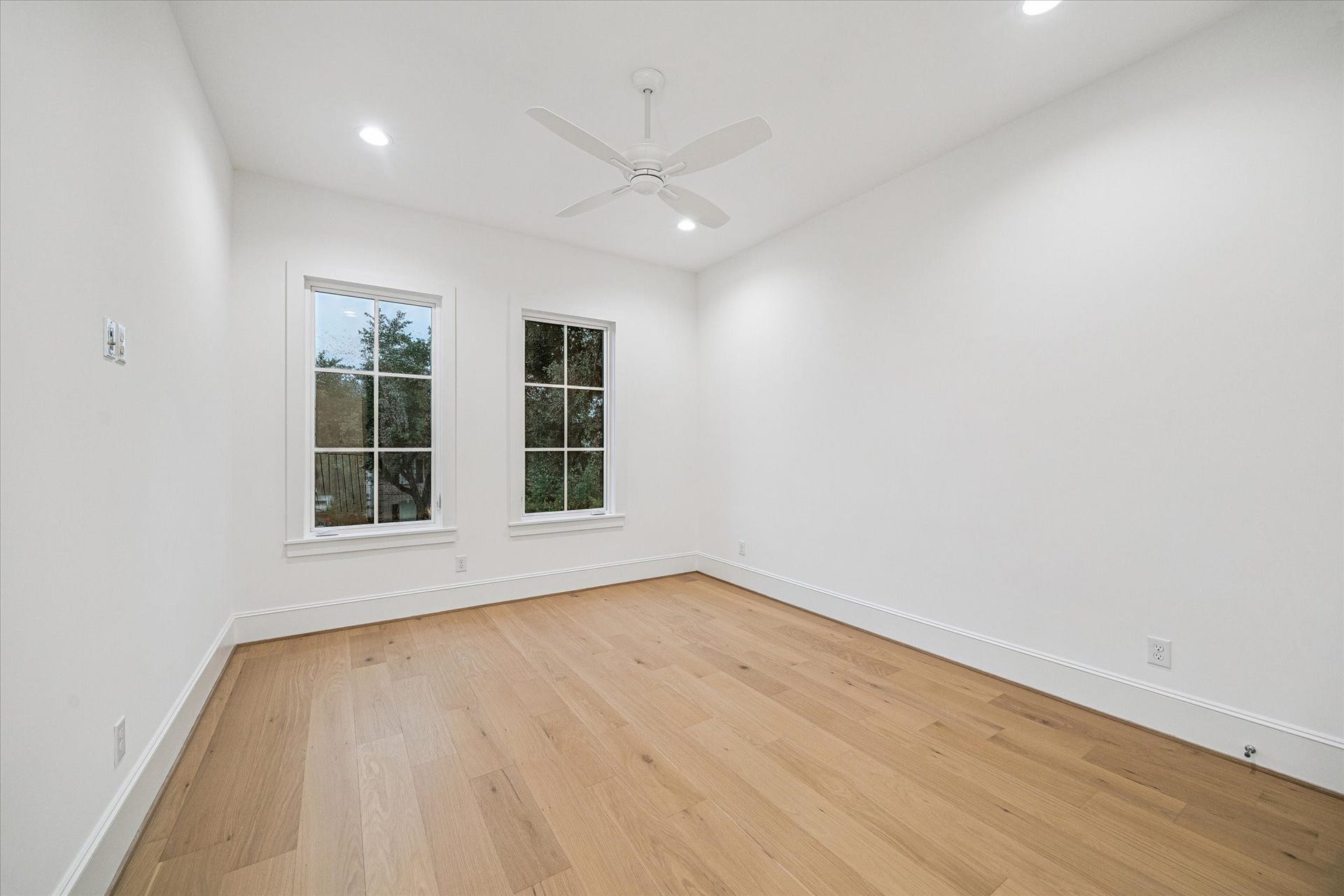 2514 Southgate Boulevard, Houston, TX 77030 Secondary Bedroom