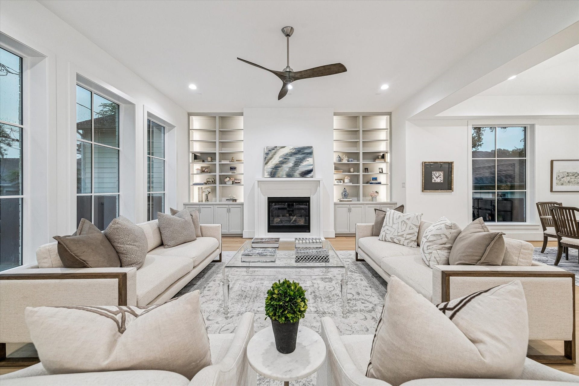 2514 Southgate Boulevard, Houston, TX 77030 Family Room