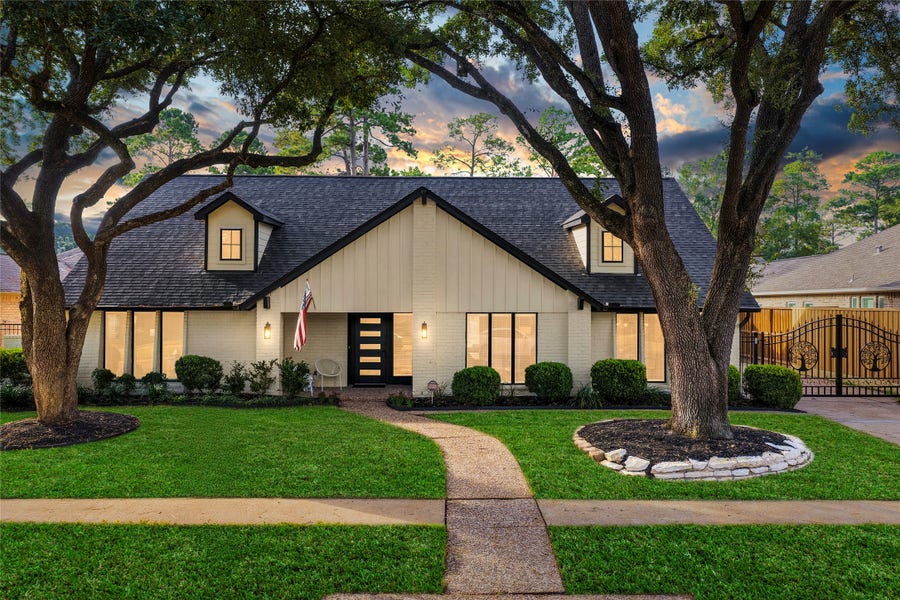 Property photo for 1123 Candlelight Lane, Houston, TX
