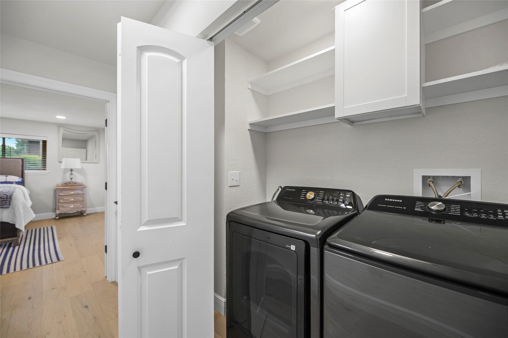 1123 Candlelight Lane, Houston, TX 77018 Laundry Room