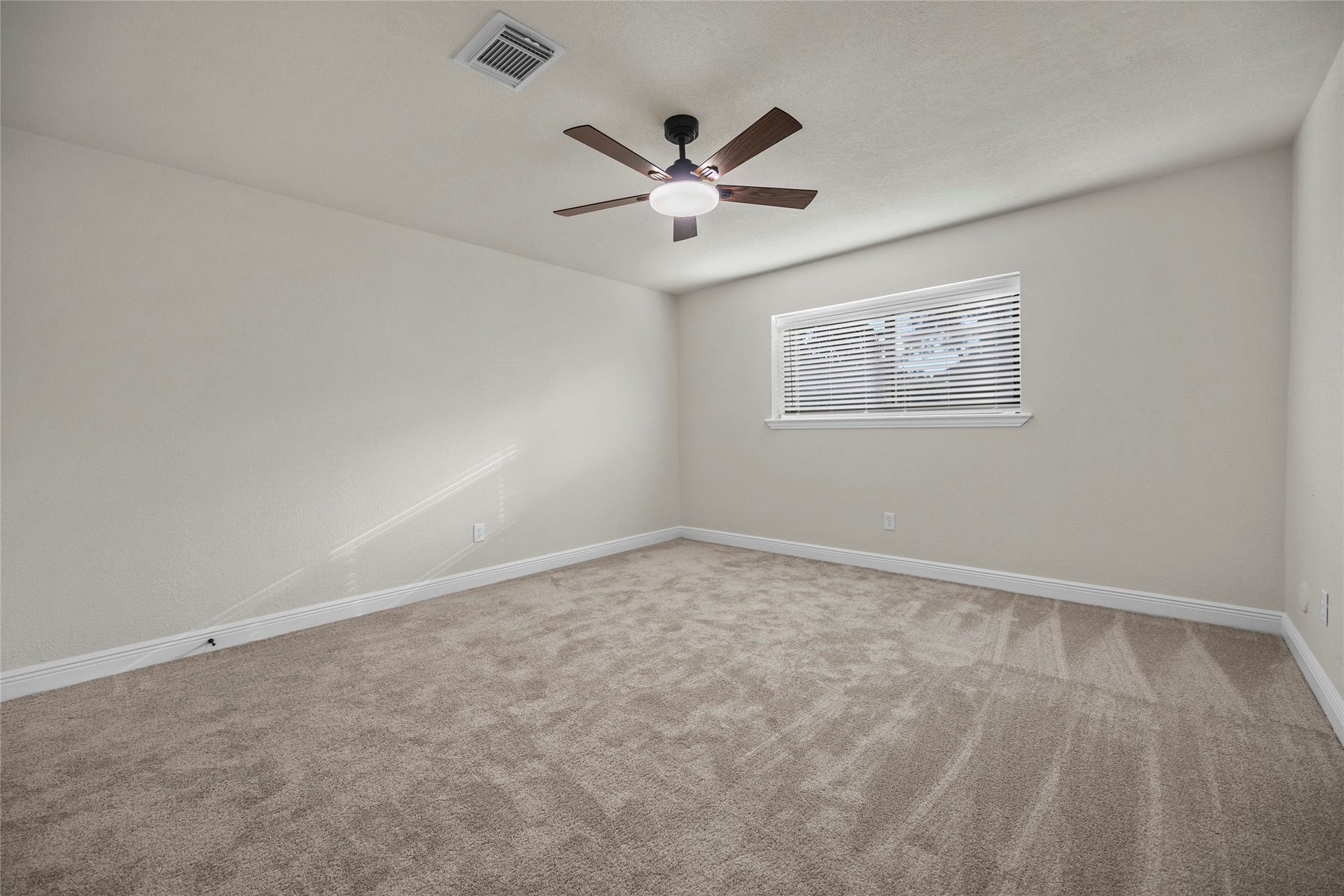 1123 Candlelight Lane, Houston, TX 77018 3rd Bedroom - 2nd floor