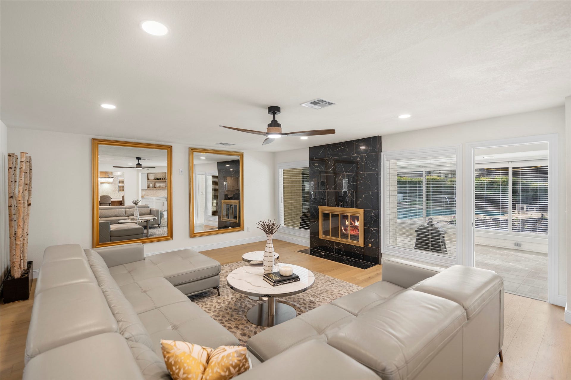 1123 Candlelight Lane, Houston, TX 77018 Family Room