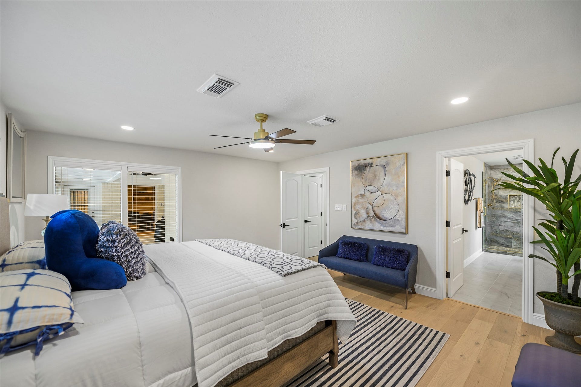1123 Candlelight Lane, Houston, TX 77018 Primary Bedroom