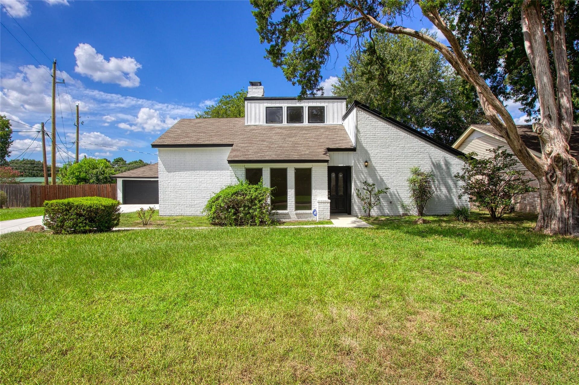 414 N Pecan Dr, Tomball, TX 77375 414 N Pecan Dr, Tomball, TX 77375