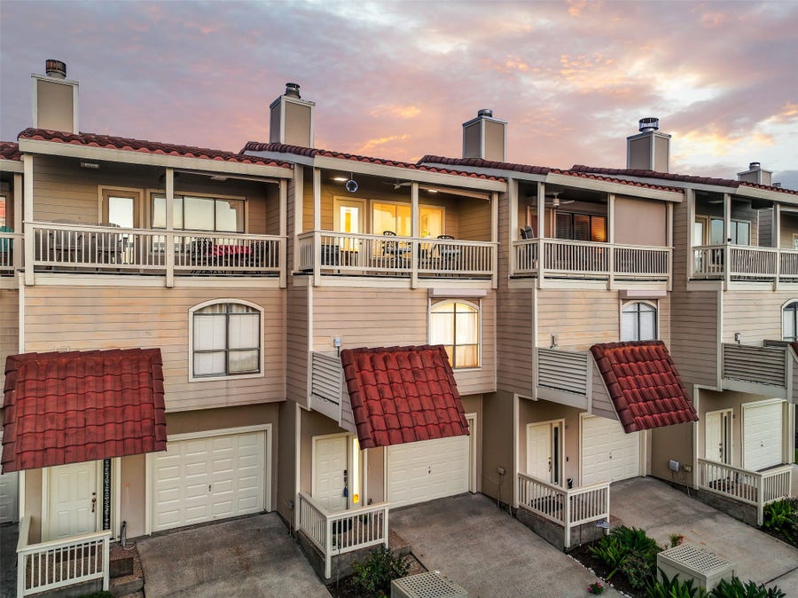 Property photo for 30 Dana Drive, Galveston, TX