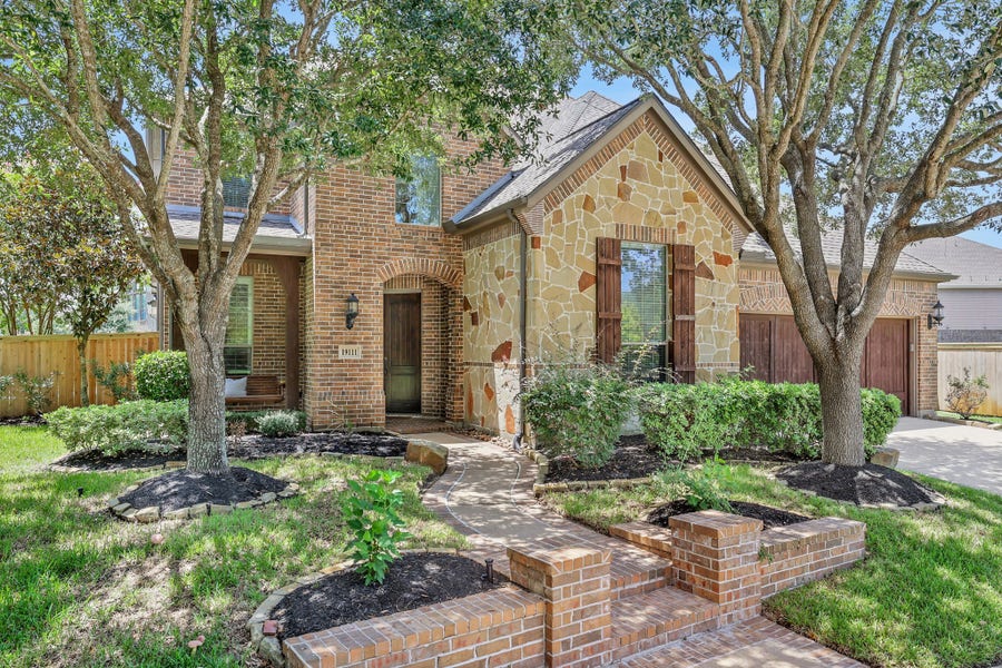 Property photo for 19111 Royal Cove Circle, Cypress, TX